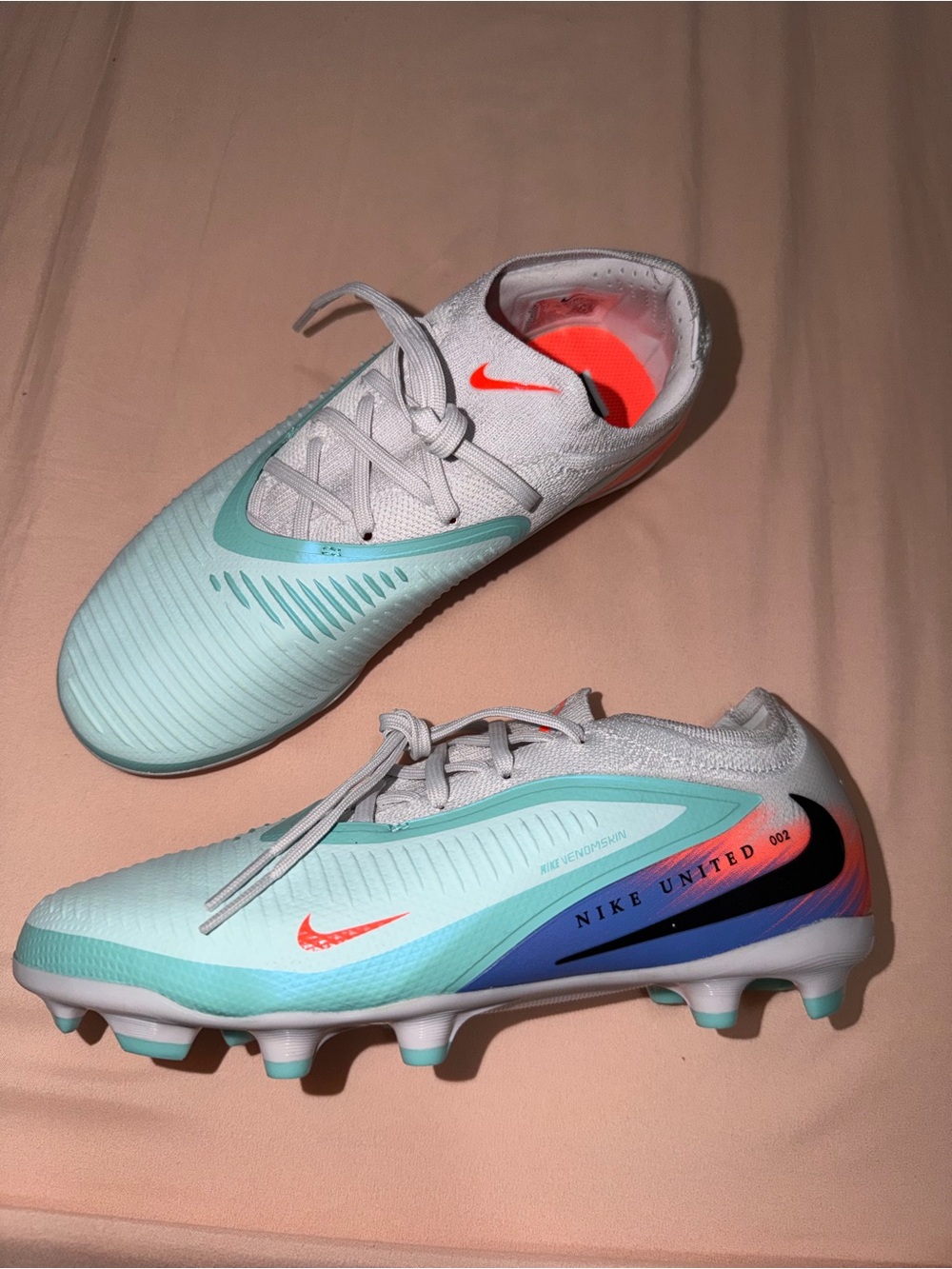 Nike Phantom 6 Low Pro